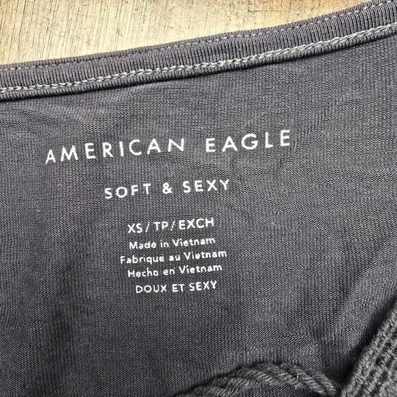 Women's American Eagle "Soft & Sexy" Gray Crochet V-Neck Crop Top | Size XS - Picture 8 of 9